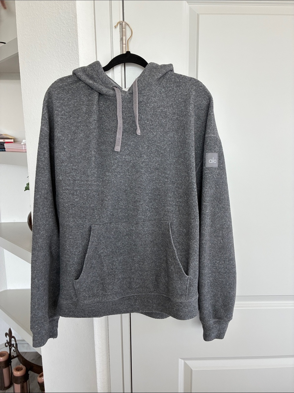 Alo  woman cute cozy pullover hoodie size M